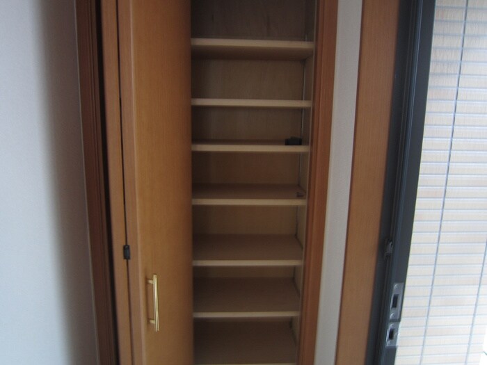 物件内観写真5　(靴箱)