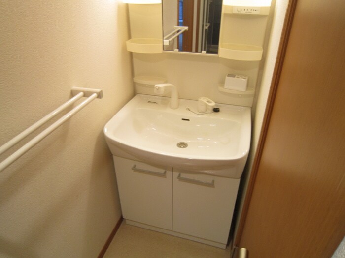 物件内観写真7　(洗面)