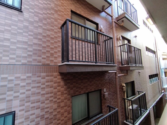 物件内観写真17　(室内からの展望)