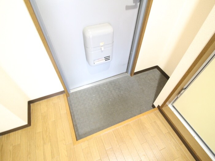 物件内観写真11　(玄関)