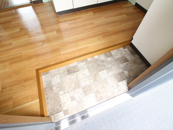 物件内観写真15　(玄関)