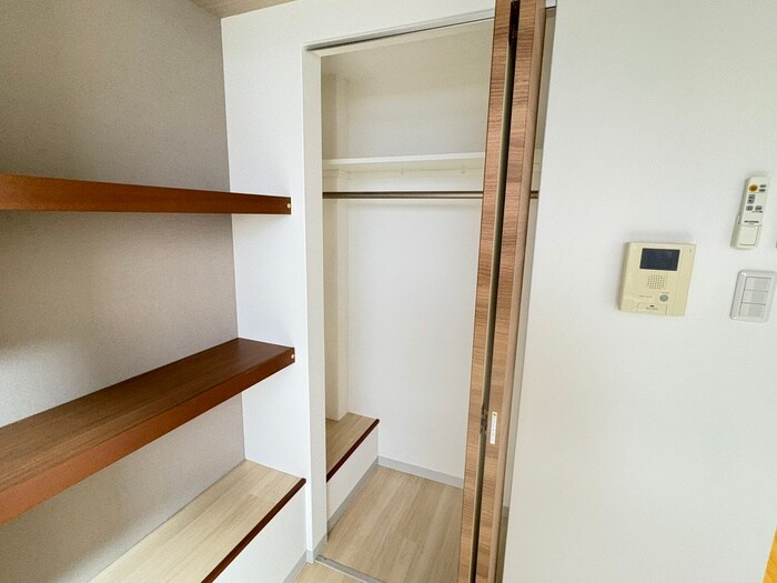 物件内観写真16　(収納)