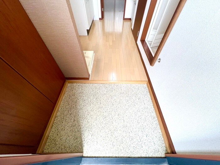 物件内観写真19　(玄関)