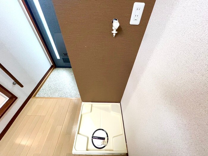 物件内観写真22　(洗濯機置場)