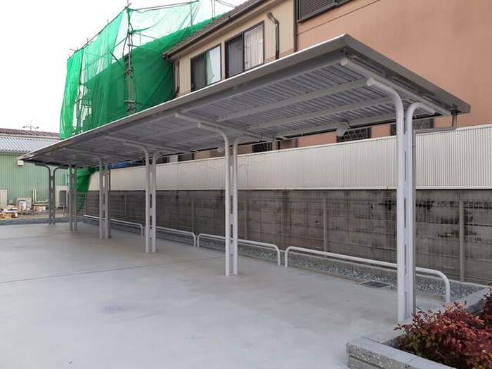 物件外観写真3　(駐輪場)