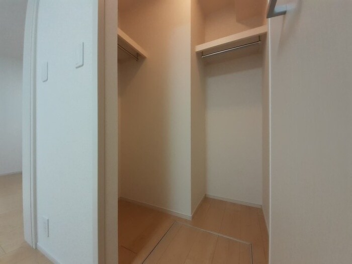 物件内観写真11　(収納)