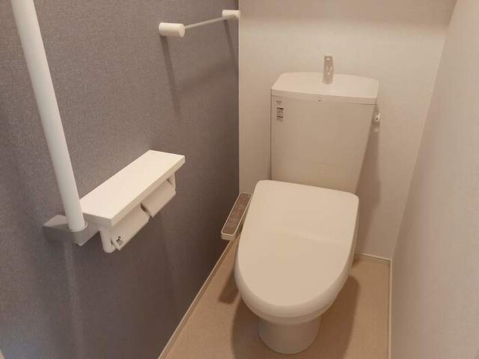 物件内観写真13　(トイレ)