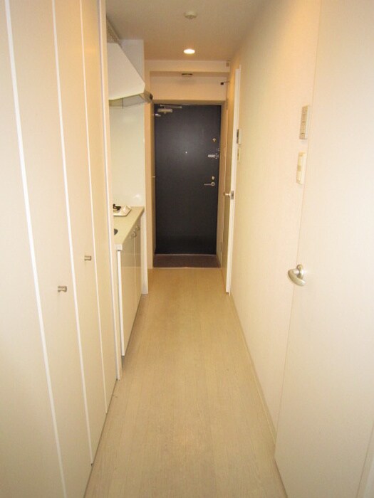 物件内観写真8　(廊下)