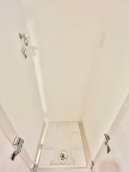 物件内観写真14　(洗濯機置場)