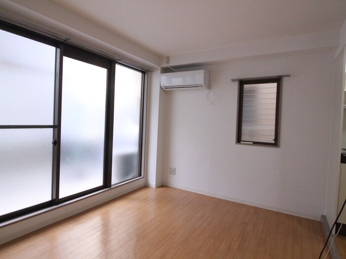 物件内観写真6　(居室)