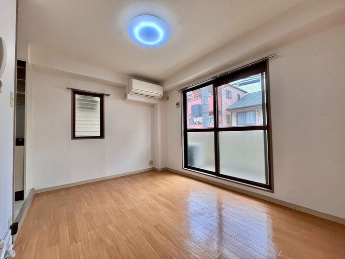 物件内観写真6　(居室)