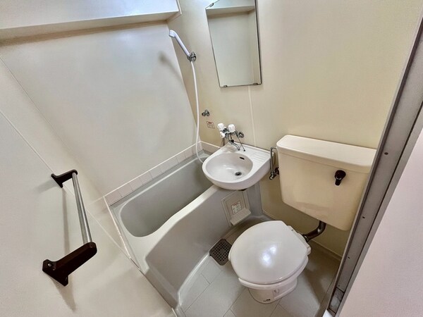 バス／シャワールーム等