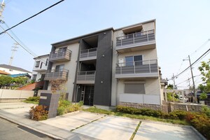 シャーメゾン　シャローズ外観写真
