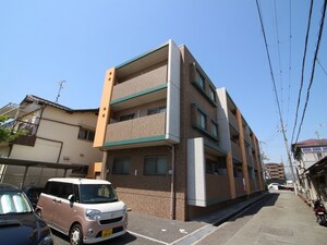 エ－デル阪部八番館外観写真