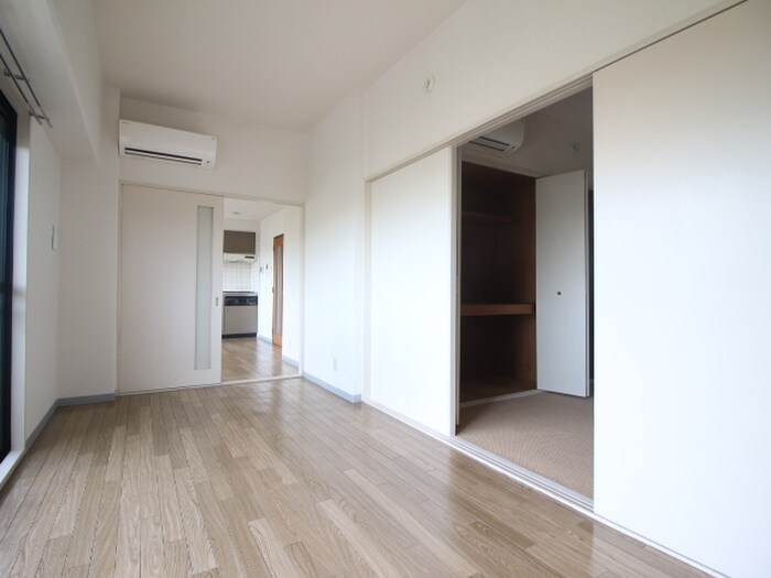 物件内観写真8　(居室)