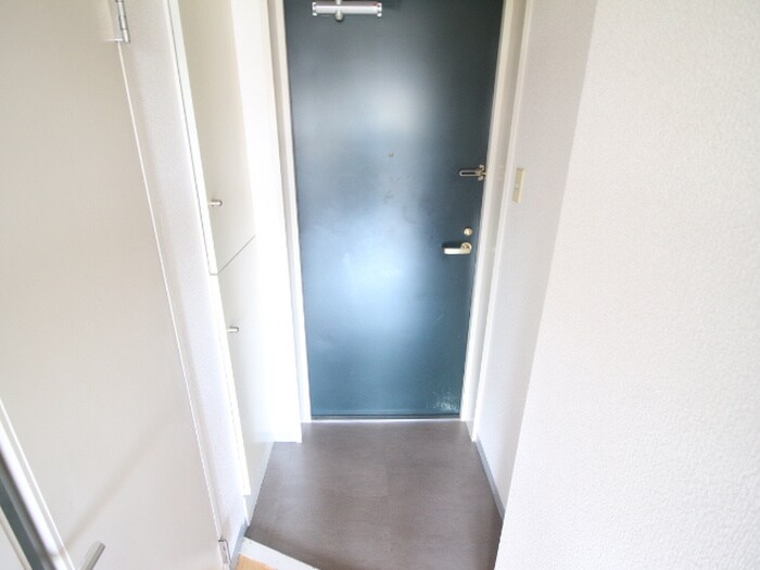 物件内観写真14　(玄関)