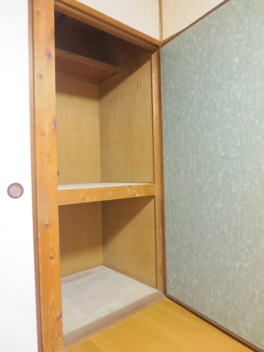 物件内観写真4　(収納)