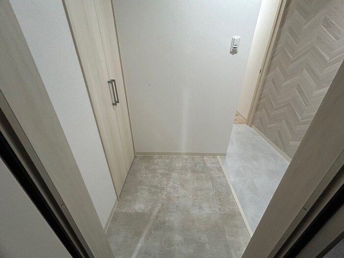 物件内観写真15　(玄関)