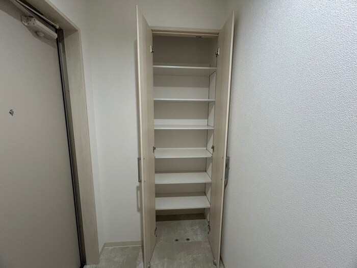物件内観写真16　(靴箱)