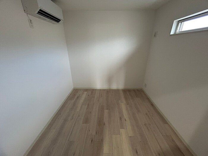 物件内観写真18　(居室)
