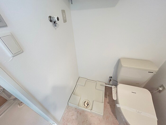 物件内観写真13　(洗濯機置場)