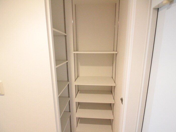 物件内観写真15　(靴箱)