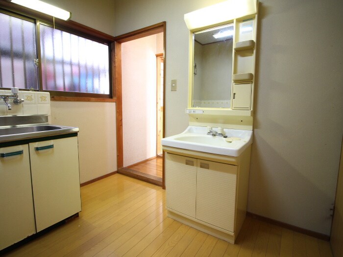 物件内観写真11　(洗面)