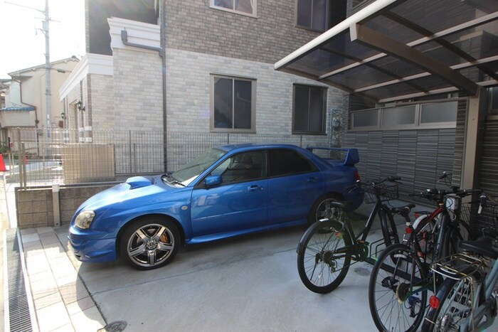 物件外観写真6　(駐車場)