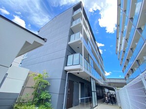 ストーリーズうずまさ外観写真