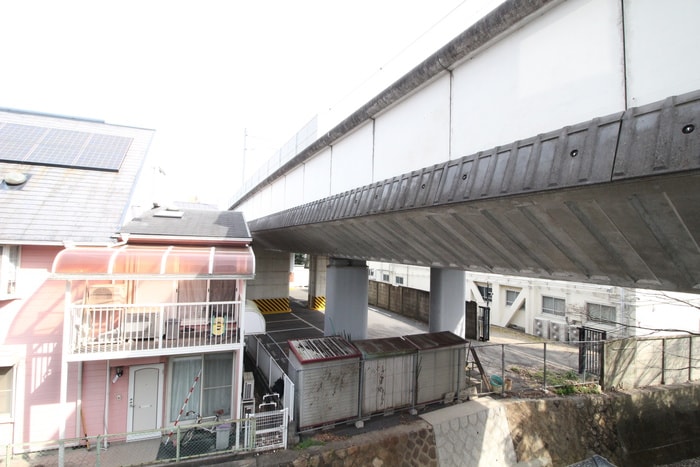 物件内観写真16　(室内からの展望)