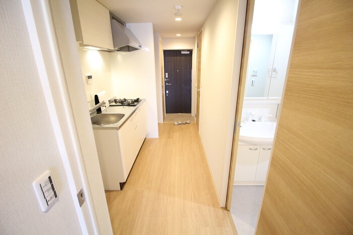 物件内観写真16　(廊下)