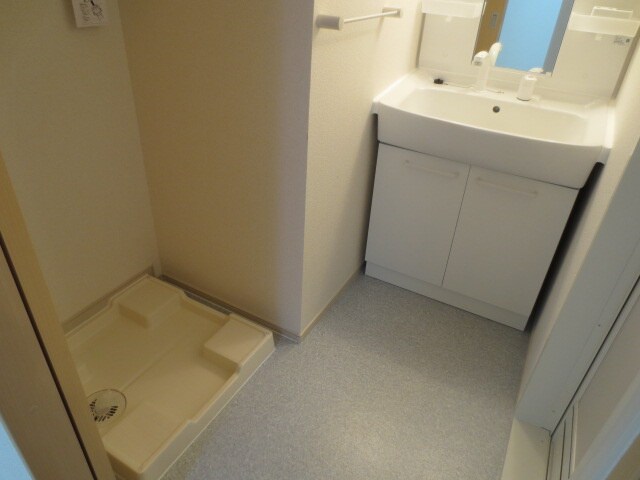 物件内観写真8　(洗面)