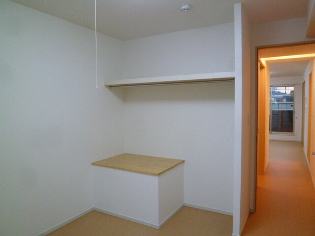物件内観写真10　(収納)