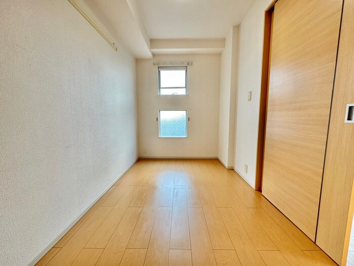 物件内観写真11　(居室)