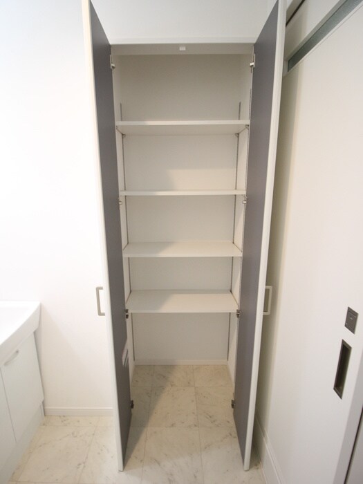 物件内観写真15　(収納)