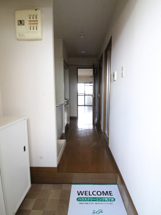 物件内観写真16　(玄関)