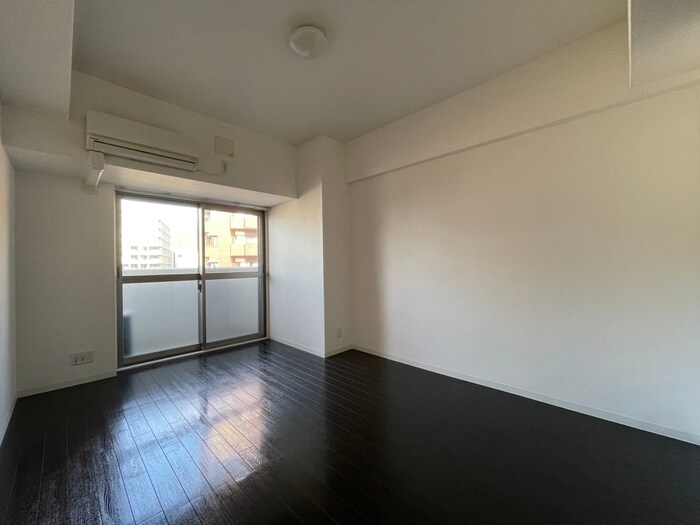 物件内観写真4　(居室)