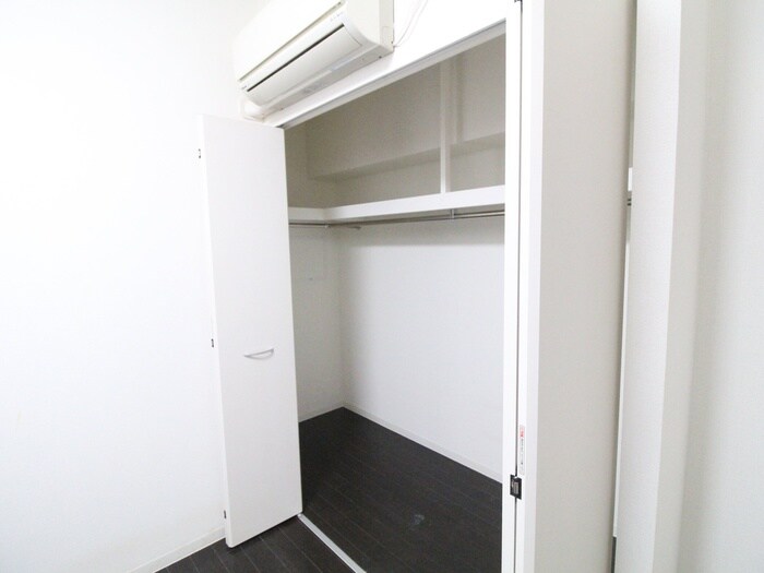 物件内観写真12　(収納)