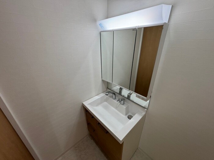 物件内観写真8　(洗面)