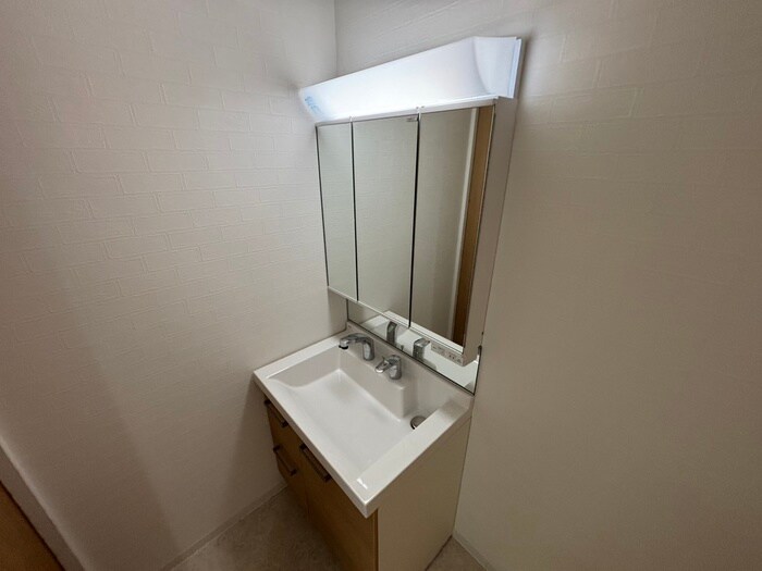 物件内観写真8　(洗面)