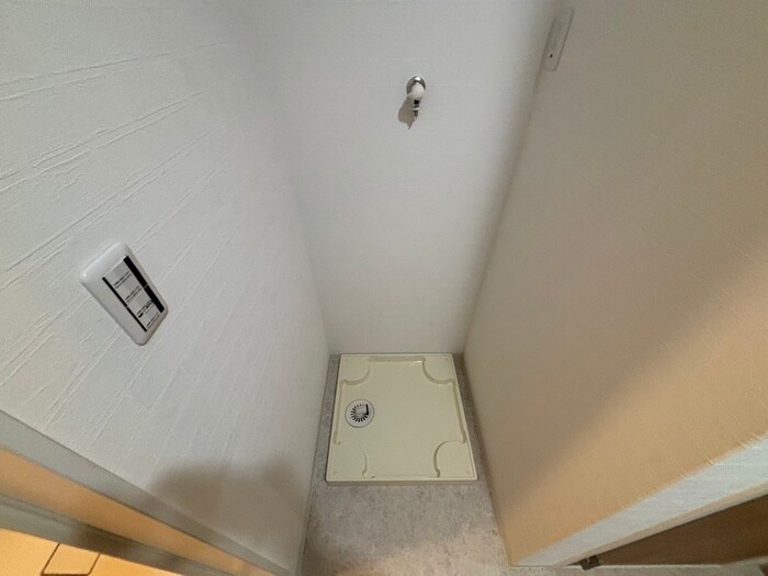 物件内観写真10　(洗濯機置場)