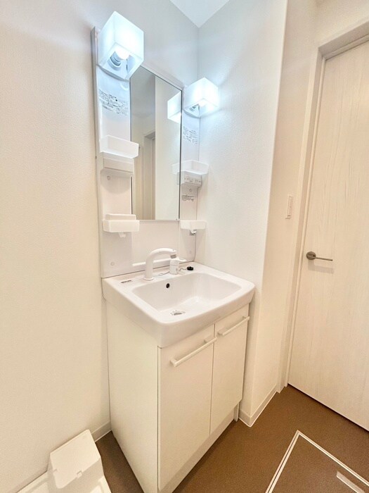 物件内観写真11　(洗面)