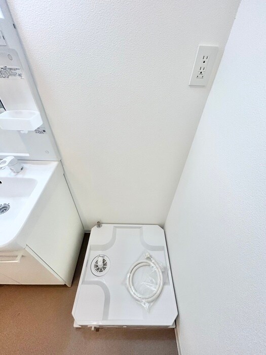 物件内観写真13　(洗濯機置場)