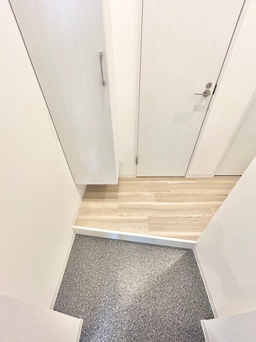 物件内観写真14　(玄関)