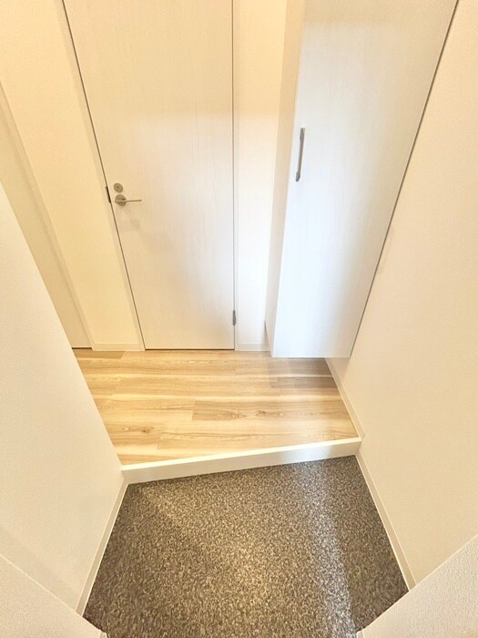 物件内観写真14　(玄関)
