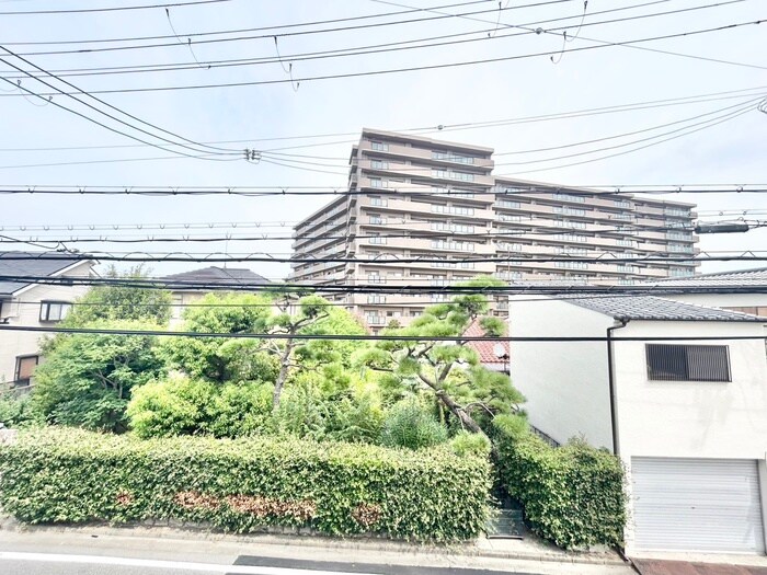 物件内観写真17　(室内からの展望)