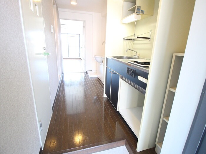 物件内観写真6　(廊下)