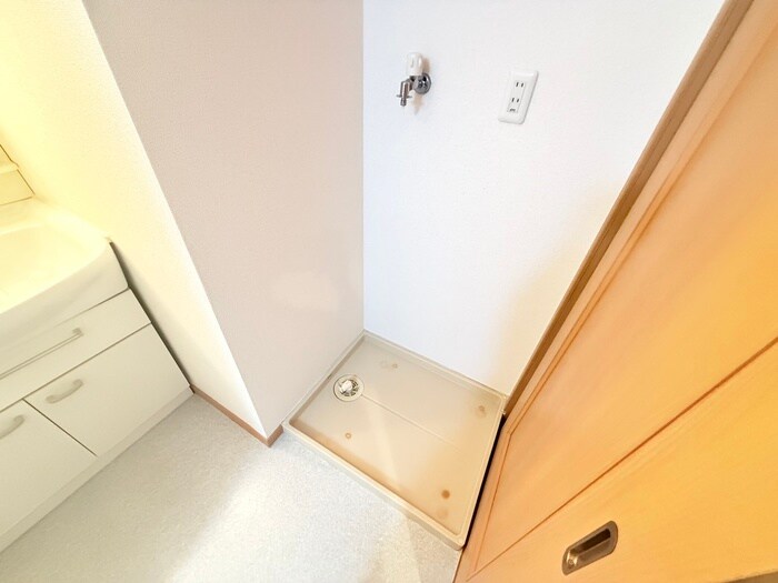 物件内観写真22　(洗濯機置場)