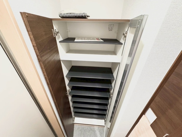 物件内観写真7　(靴箱)