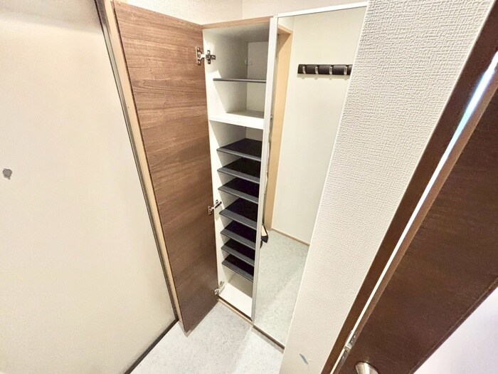 物件内観写真7　(靴箱)